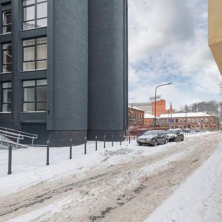 Lovely 1Bd Central Apartment By Hostlovers カウナス エクステリア 写真